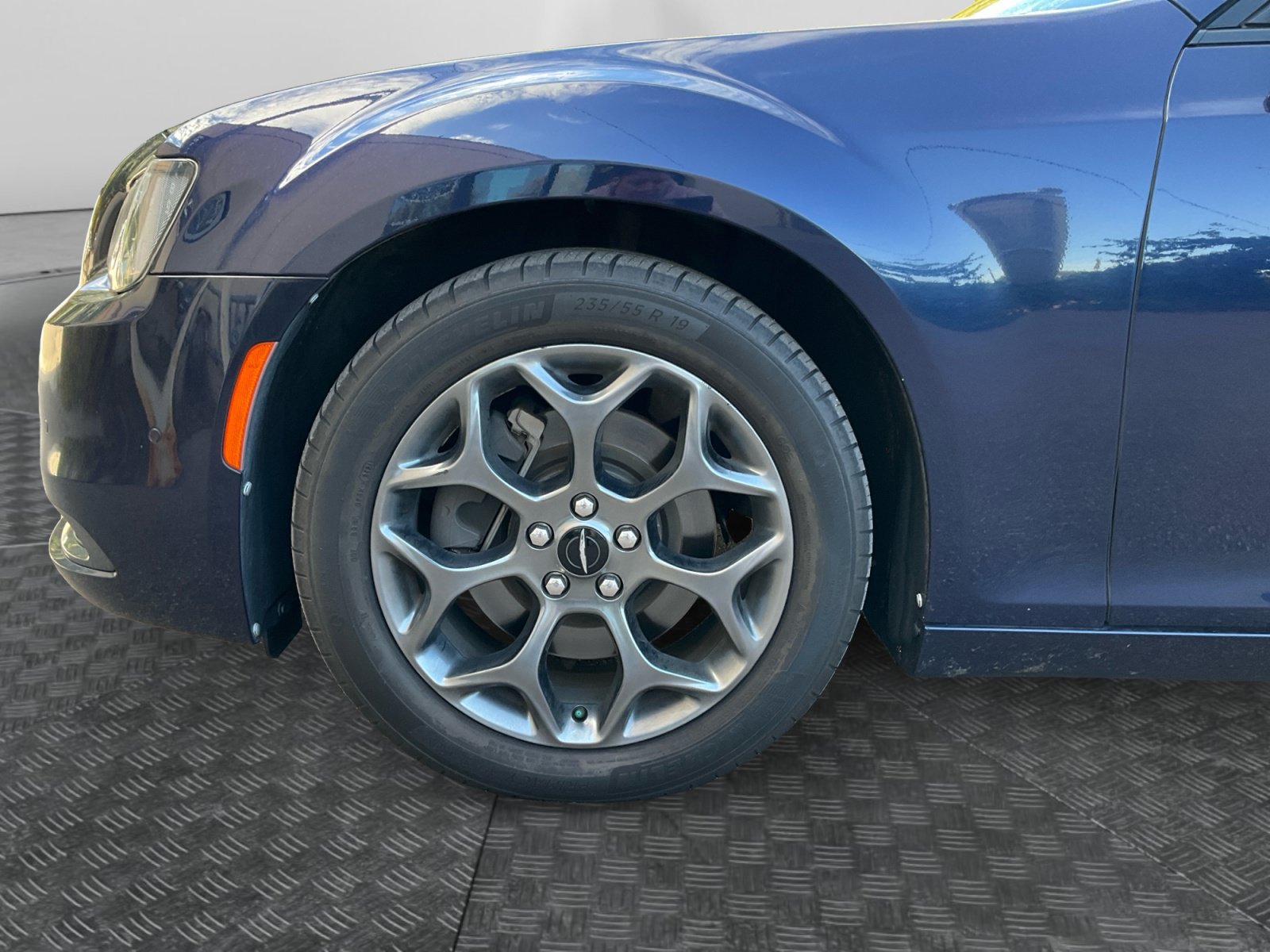 Used 2017 Chrysler 300 S w/ 300S Premium Group AWD/4WD image 16