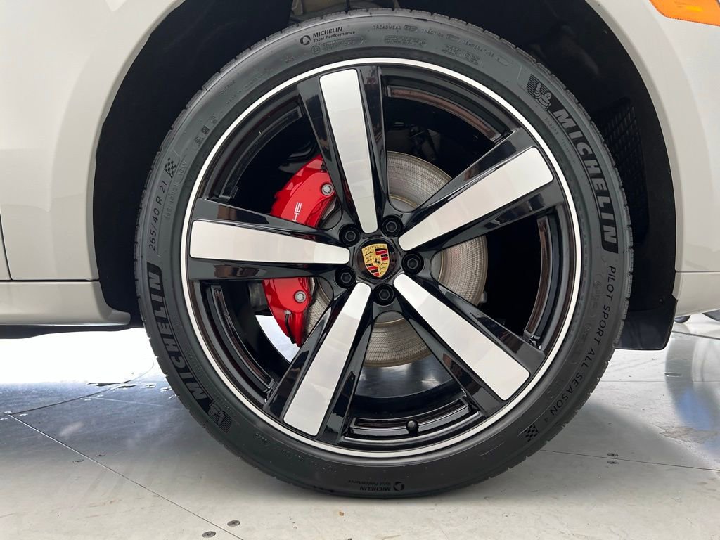 New 2025 Porsche Macan S image 27