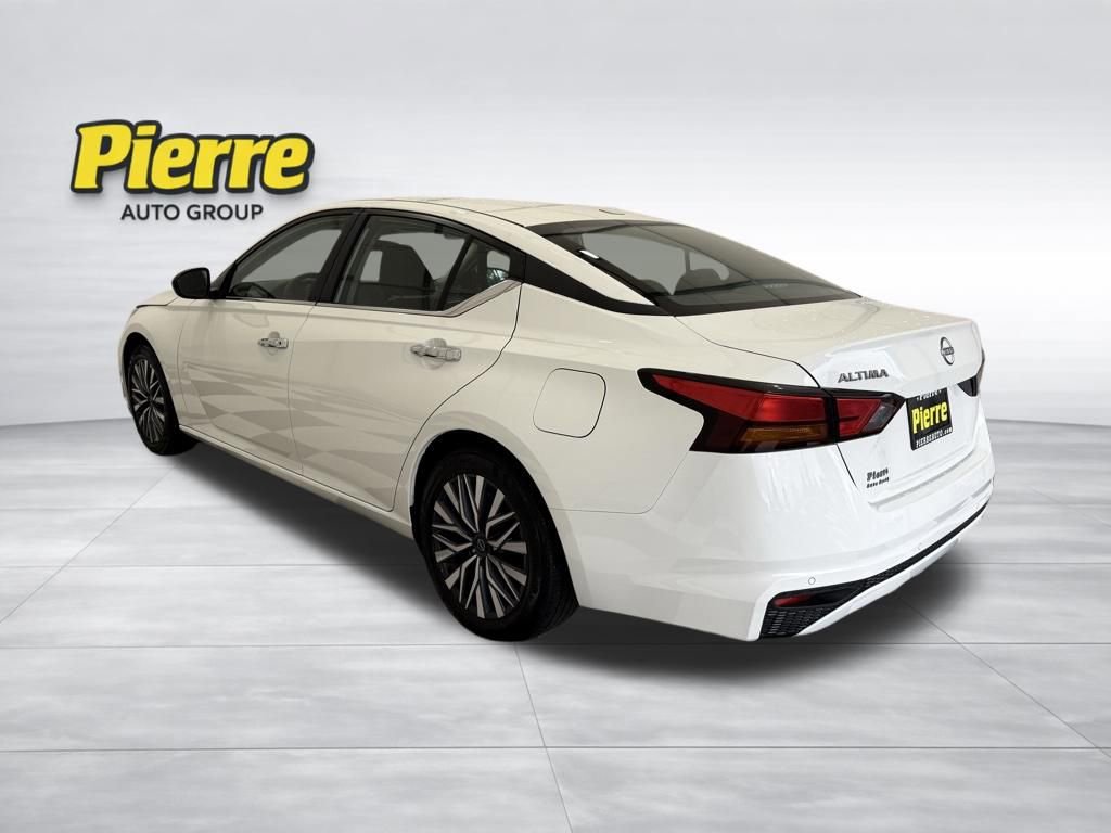 Used 2025 Nissan Altima 2.5 SV FWD video 2