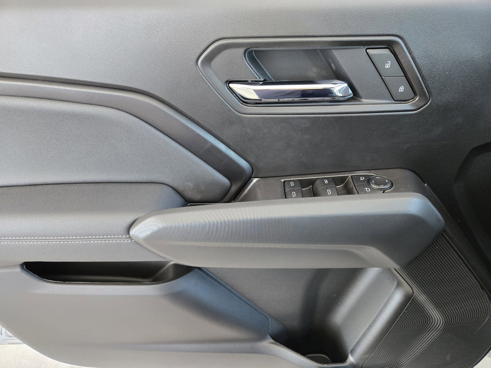 New 2025 GMC Canyon Elevation w/ Convenience Package image 9