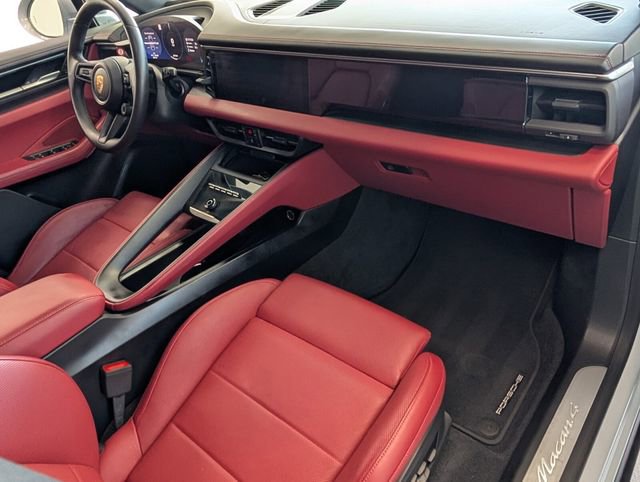 Used 2024 Porsche Macan 4 Electric image 15