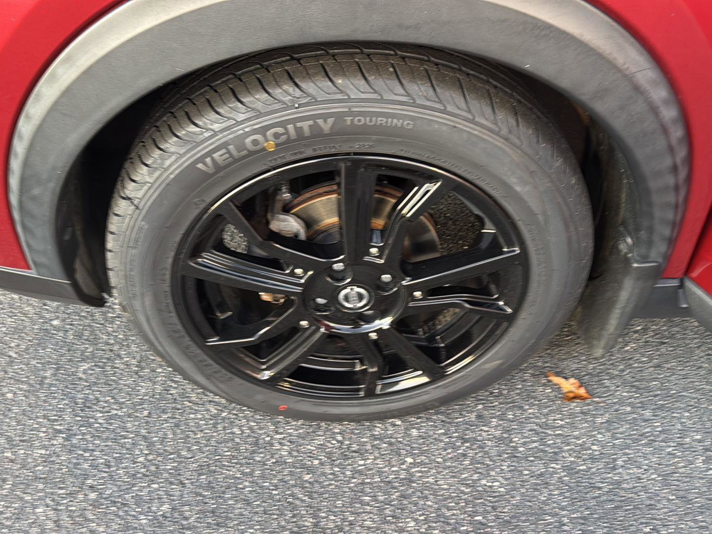 Used 2020 Nissan Kicks SR w/ SR Premium Package image 32