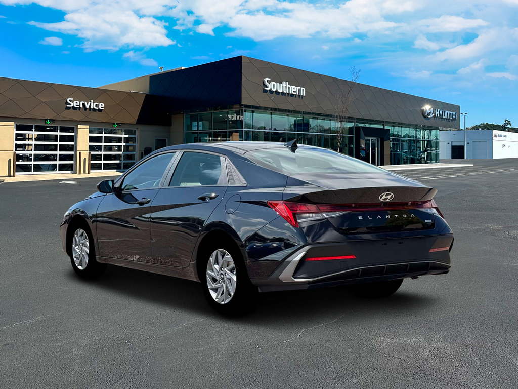 New 2026 Hyundai Elantra Hybrid FWD image 5
