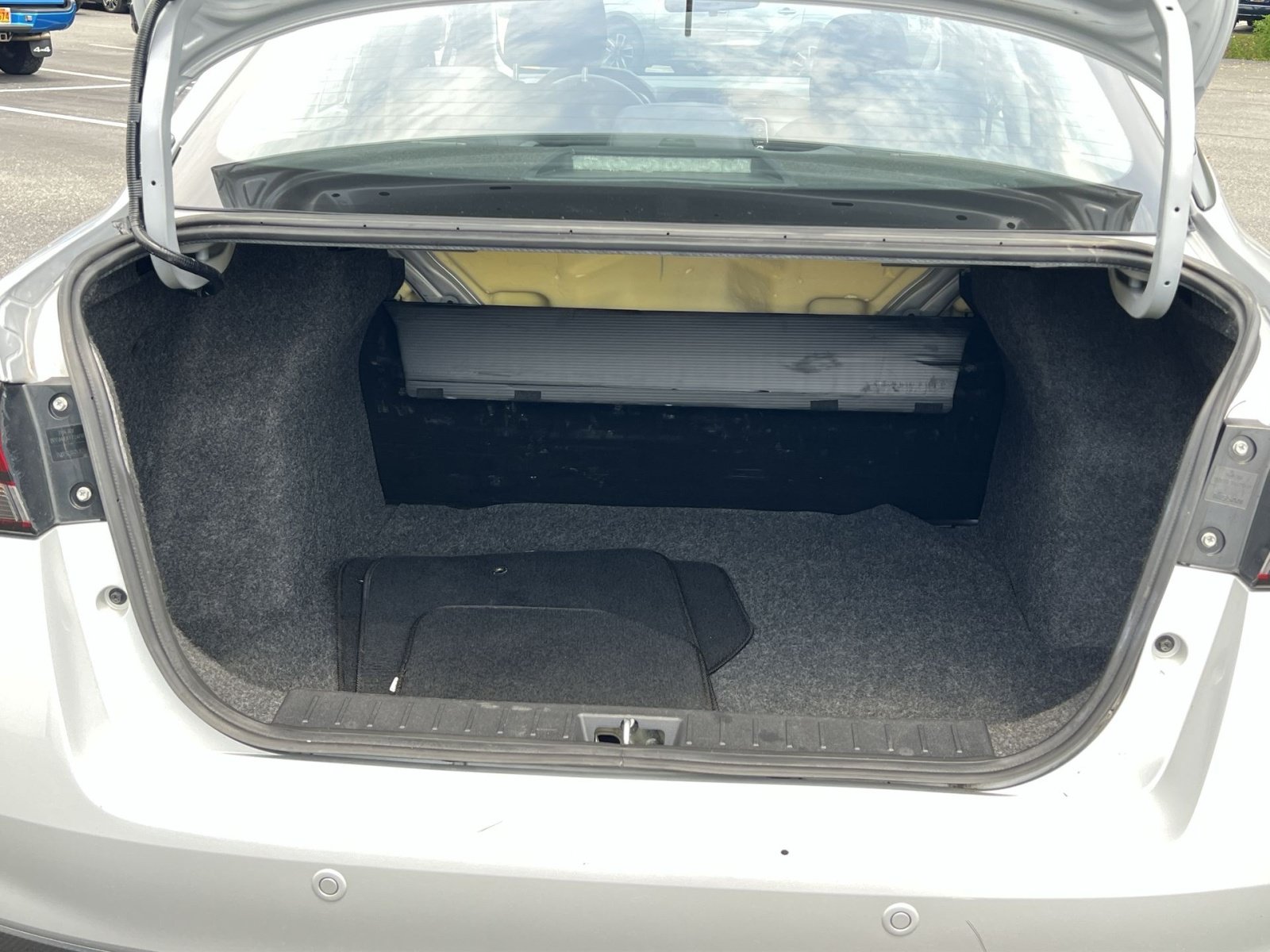 Used 2025 Nissan Versa S FWD image 24