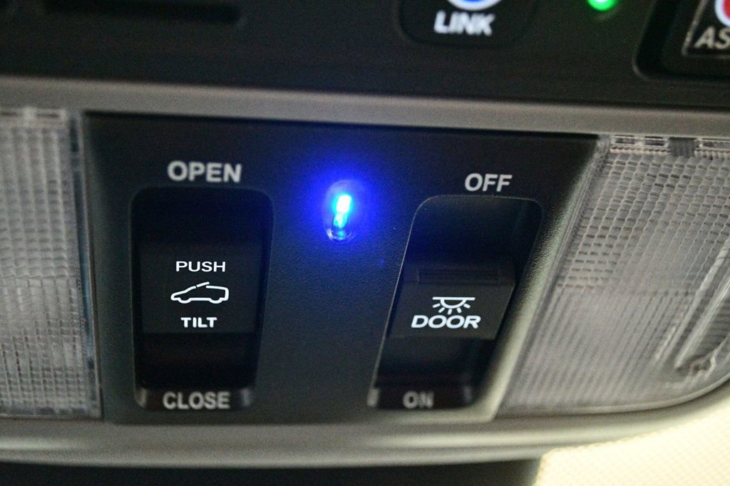 Used 2024 Honda Odyssey Elite image 62