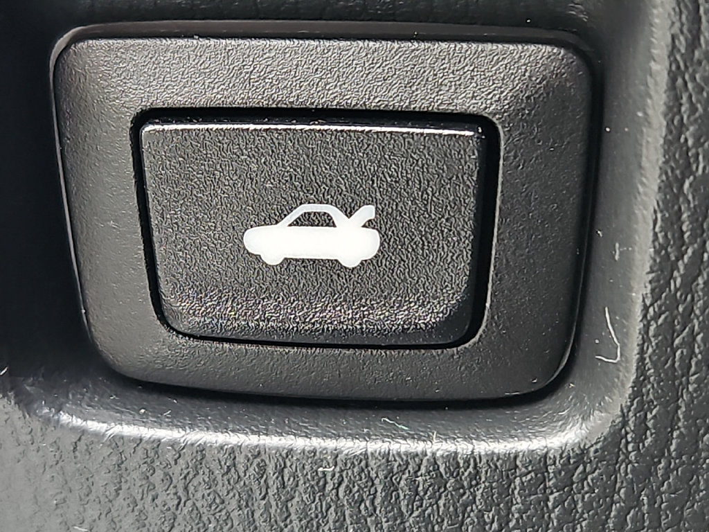 Used 2016 MAZDA MAZDA3 i Sport FWD image 27