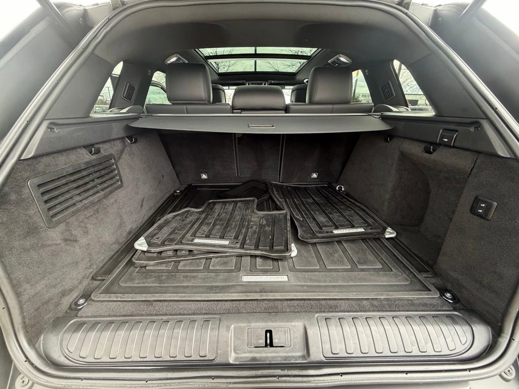 Used 2022 Land Rover Range Rover Sport HST image 35