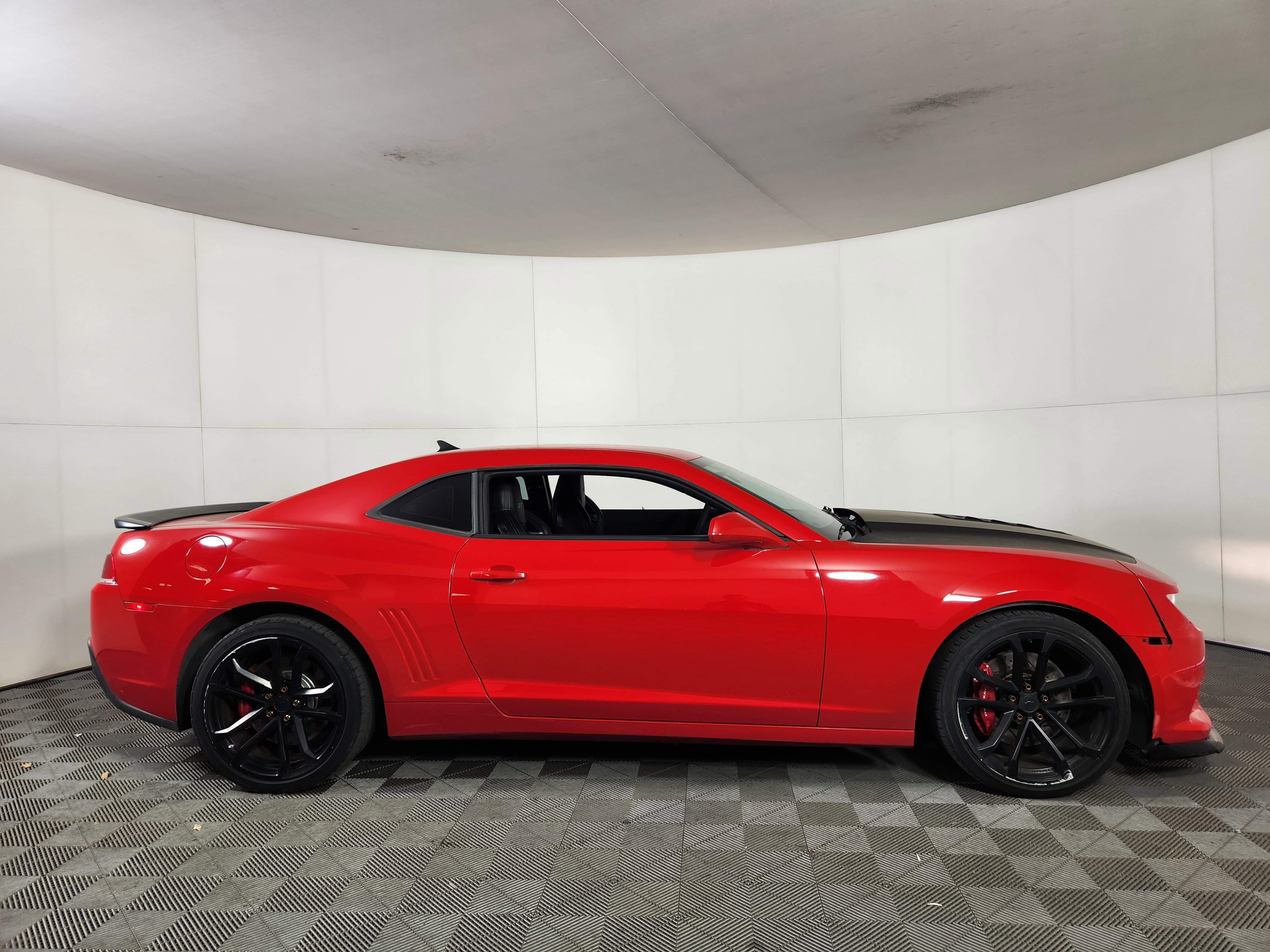 Used 2014 Chevrolet Camaro SS w/ SS Performance Package image 8