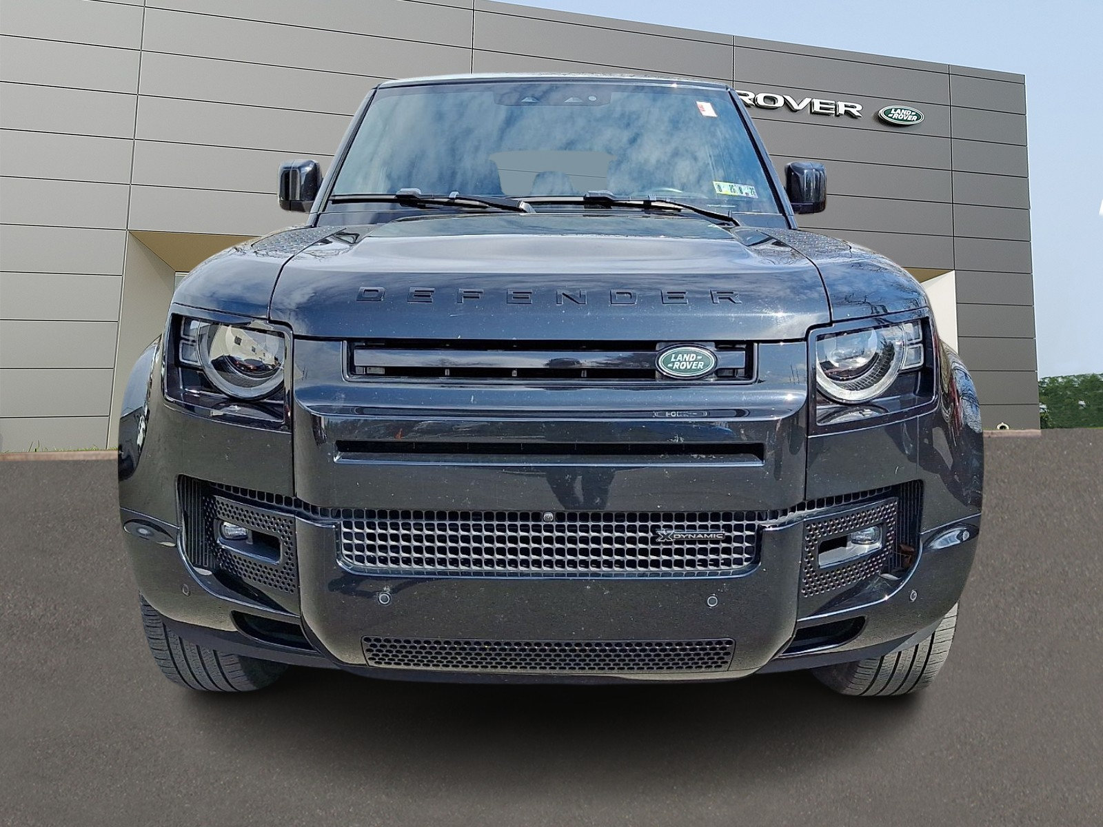 Used 2023 Land Rover Defender 110 X-Dynamic SE AWD/4WD image 8