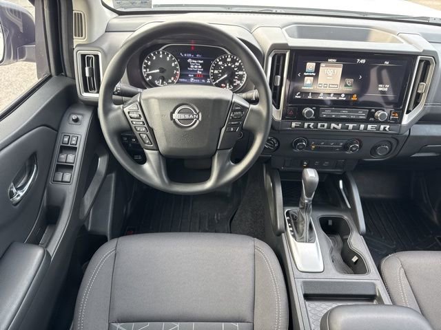 Used 2025 Nissan Frontier SV AWD/4WD image 5