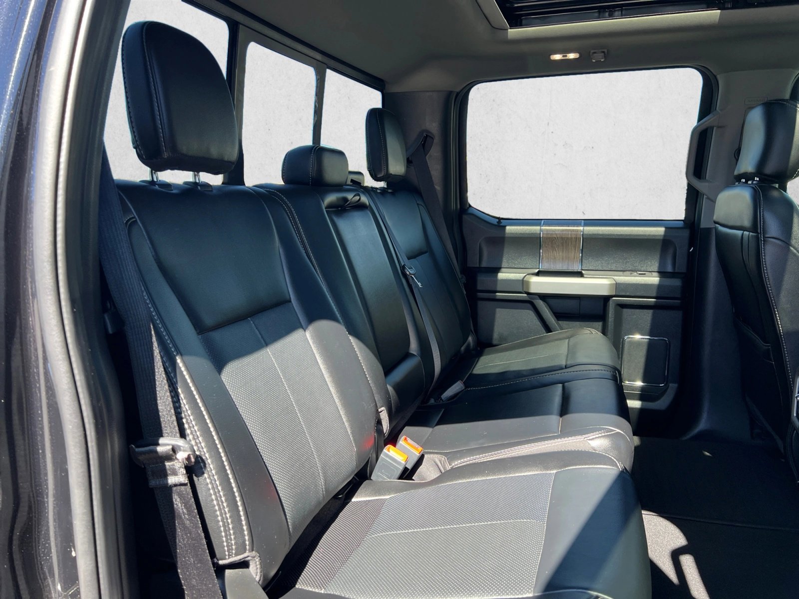 Used 2020 Ford F350 Lariat w/ Lariat Ultimate Package AWD/4WD image 24