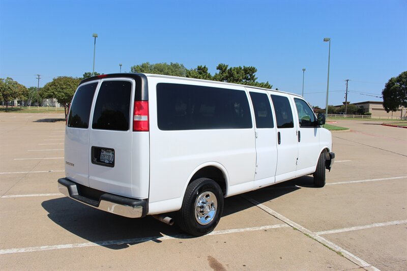 Used 2020 Chevrolet Express 3500 LT w/ LT Preferred Equipment Group RWD image 5