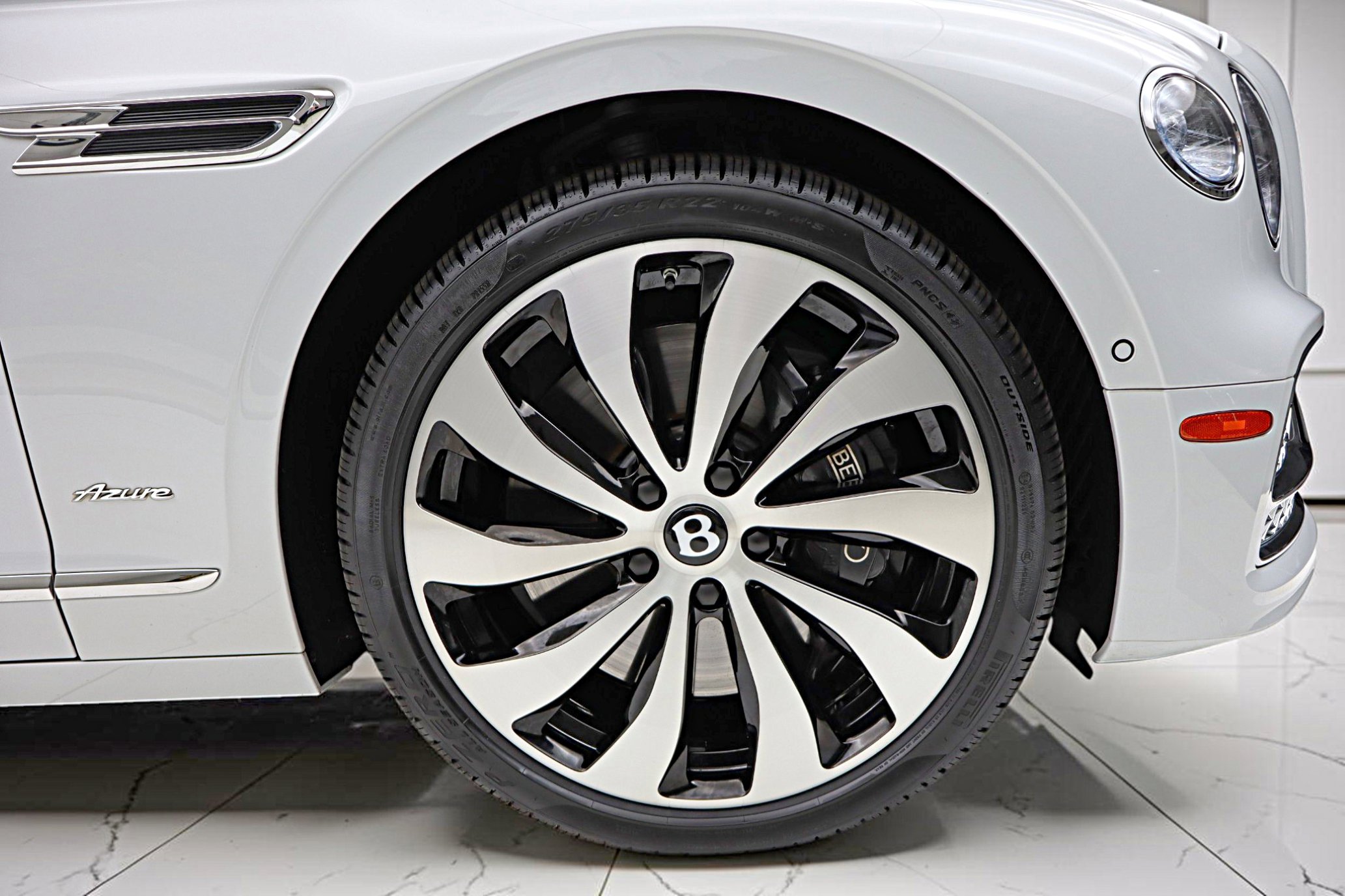 Used 2023 Bentley Flying Spur Azure image 49