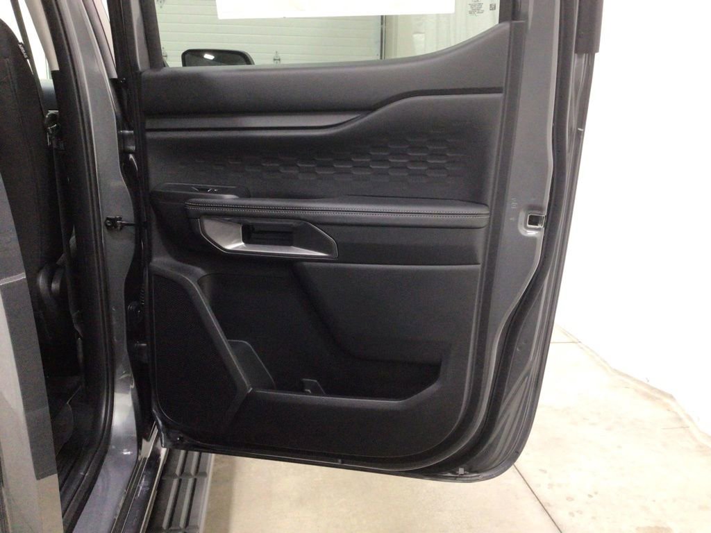 New 2025 Ford Ranger XLT w/ Technology Package image 32