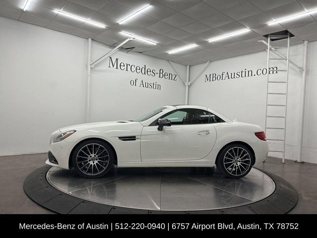 Certified 2020 Mercedes-Benz SLC 300 image 4