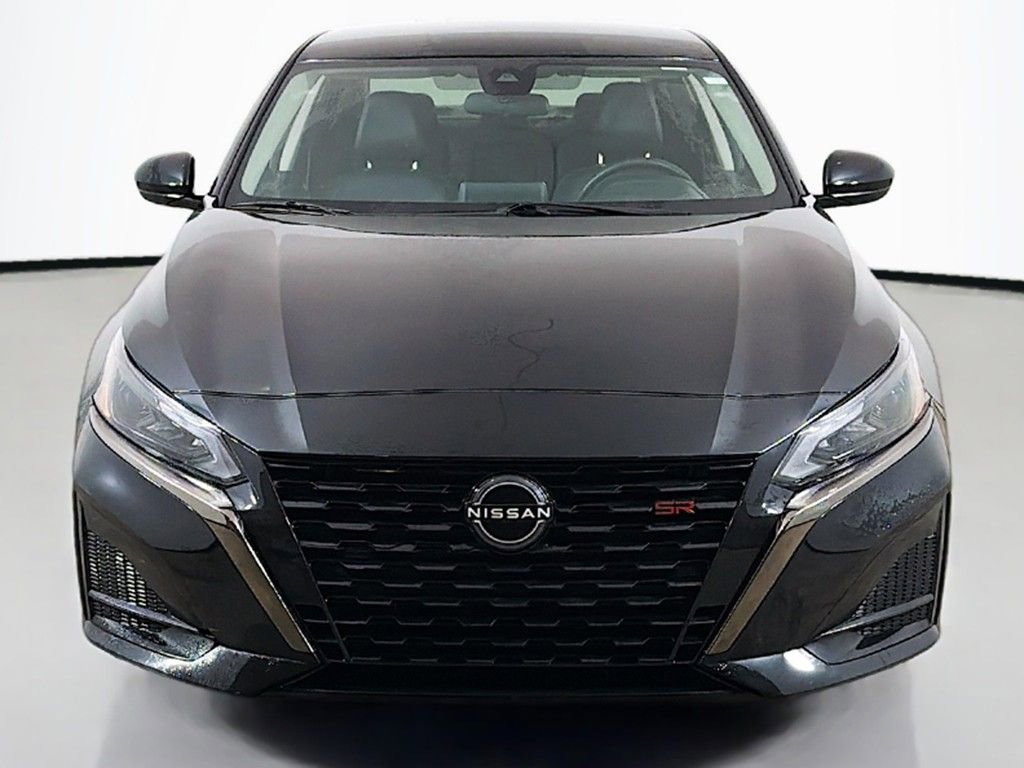 Used 2024 Nissan Altima 2.5 SR image 8