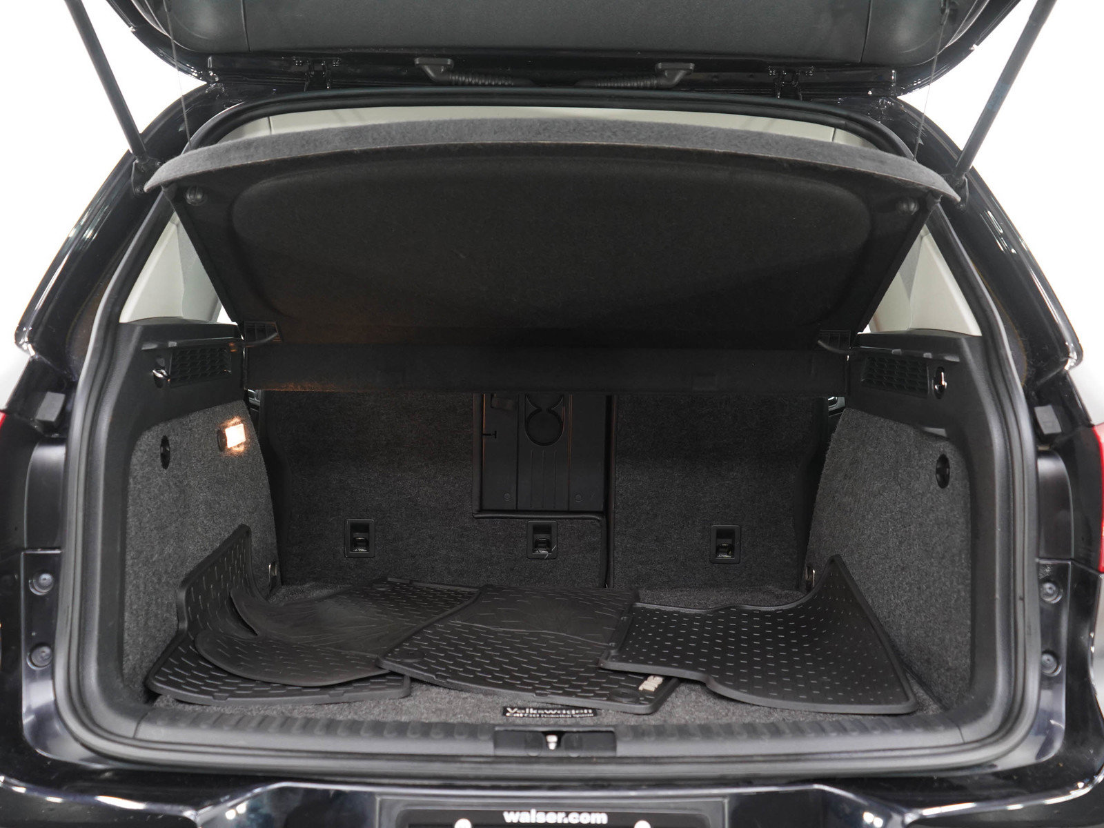 Used 2017 Volkswagen Tiguan S AWD/4WD image 14
