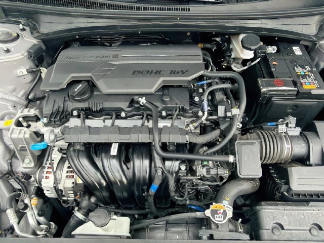 Certified 2025 Hyundai Elantra Sport FWD image 29