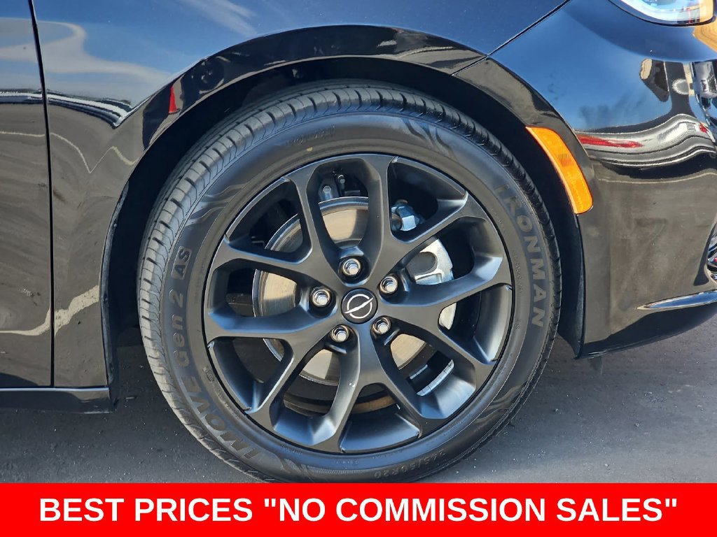 Used 2026 Chrysler Pacifica Limited w/ S Appearance Package FWD image 41