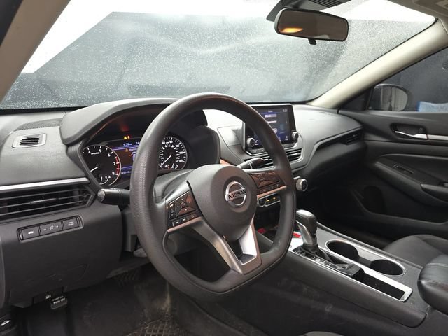 Used 2022 Nissan Altima 2.5 SV FWD image 14