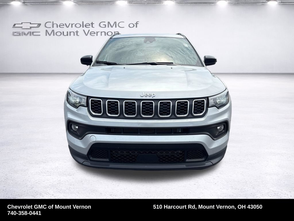 Used 2024 Jeep Compass Latitude AWD/4WD image 9