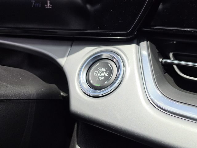 Used 2026 Chevrolet Trax LT w/ LT Convenience Package FWD image 33