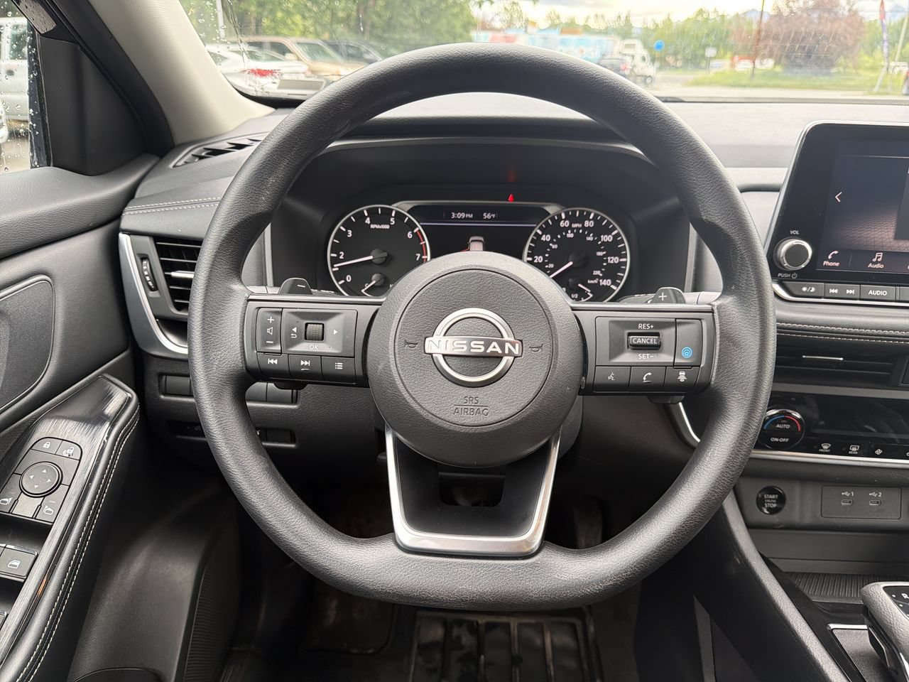 Used 2024 Nissan Rogue SV AWD/4WD image 14