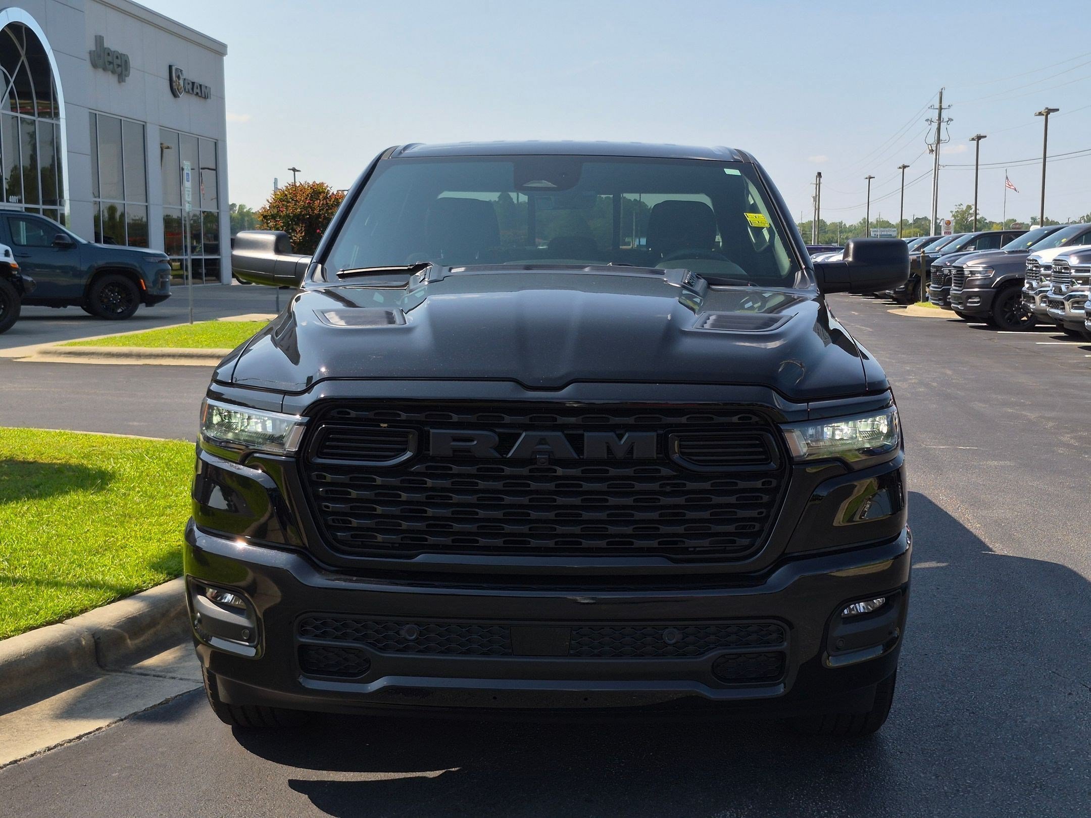 New 2026 RAM 1500 Express AWD/4WD image 2