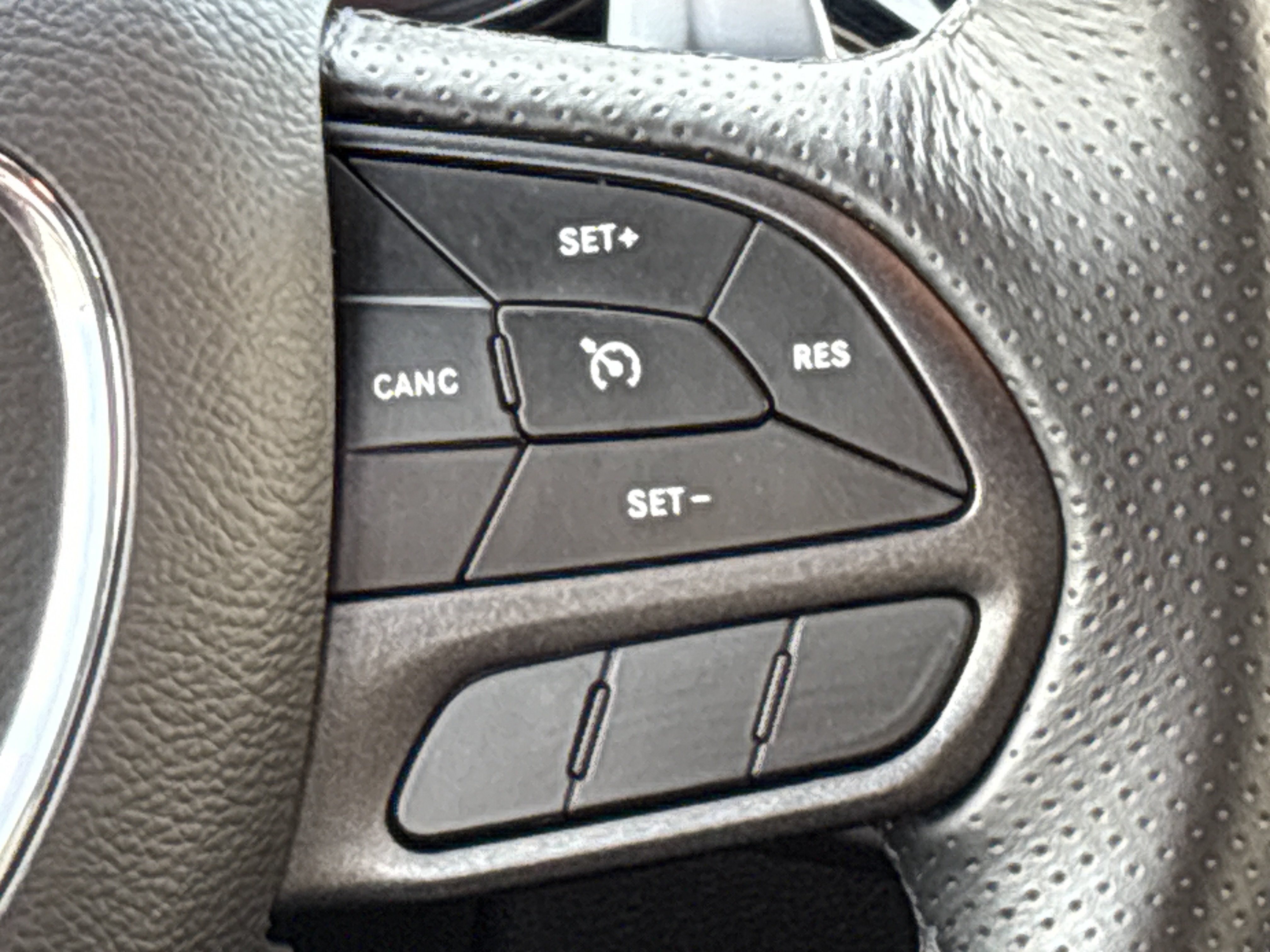Used 2025 Dodge Durango R/T AWD/4WD image 23