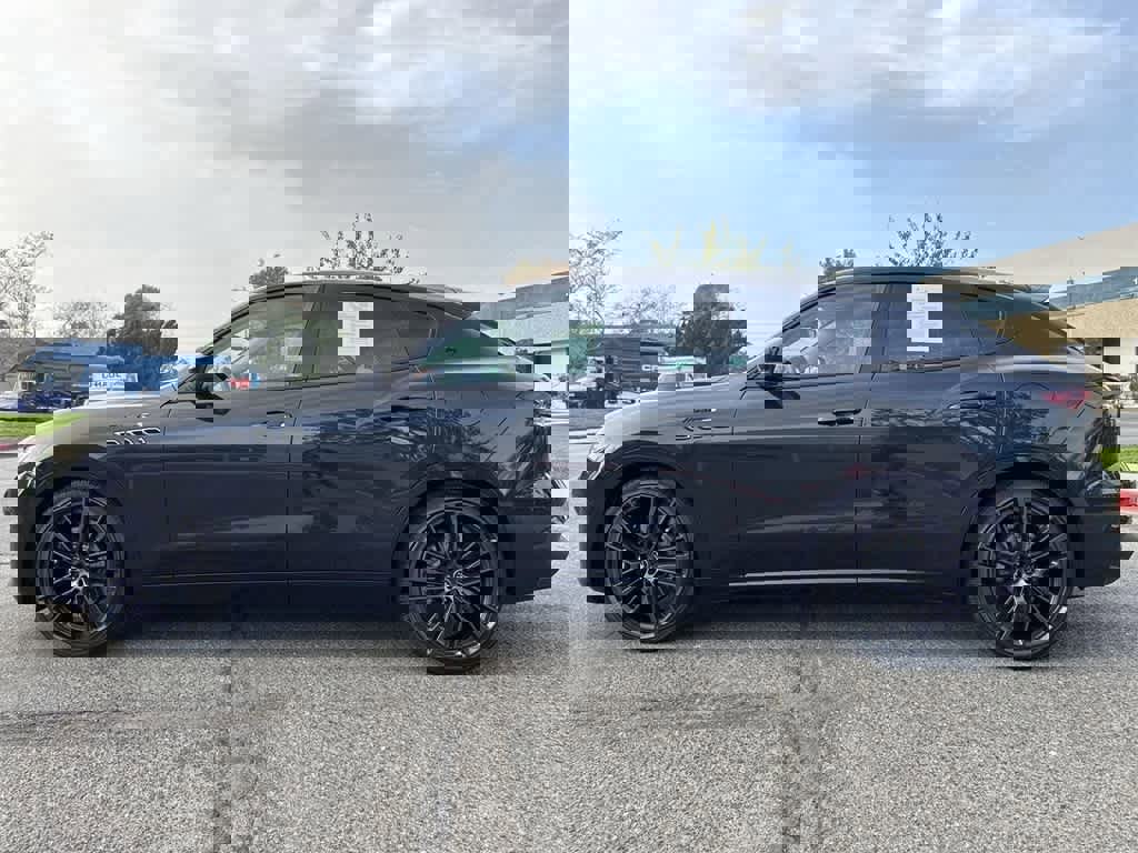 Used 2022 Maserati Levante Modena S image 7