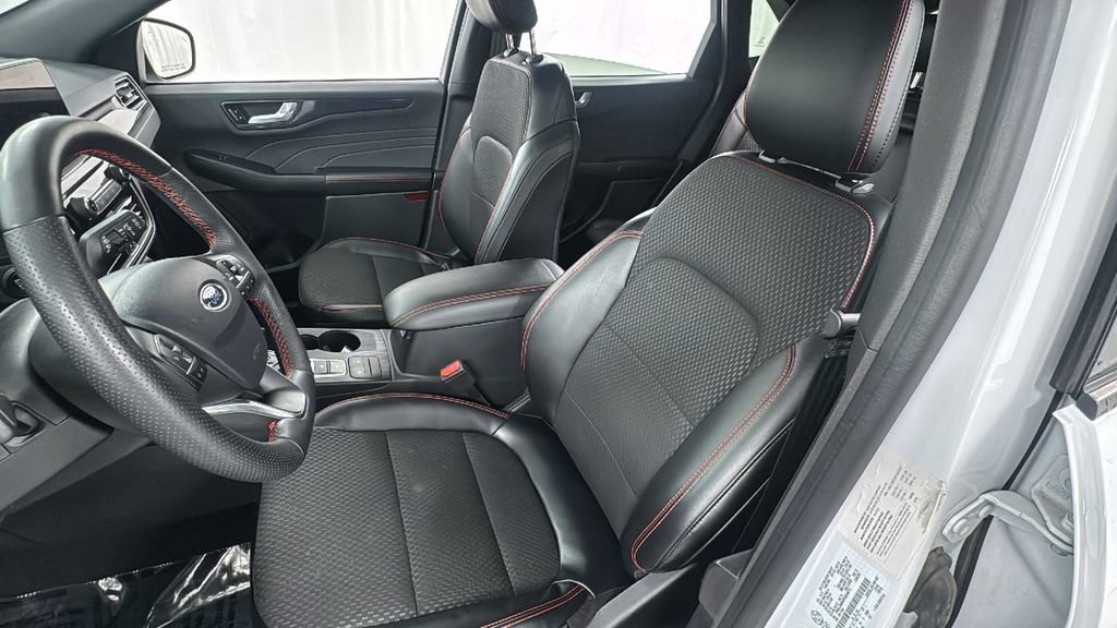 Used 2023 Ford Escape ST-Line AWD/4WD image 10
