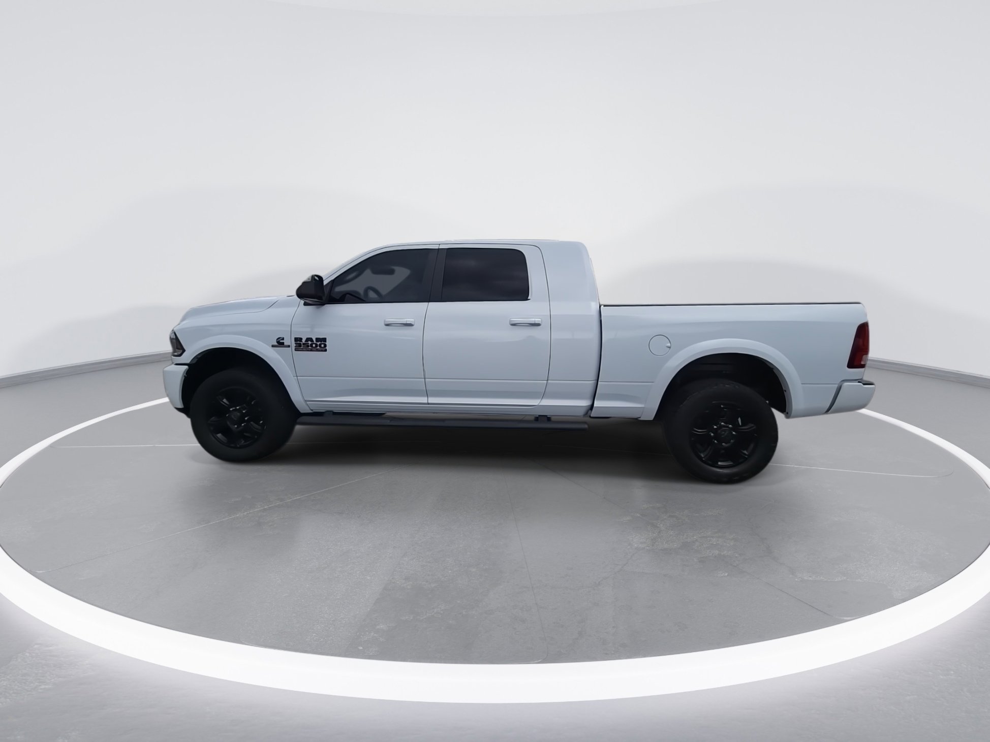 Used 2018 RAM 3500 Laramie w/ Sport Appearance Group image 5