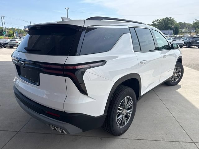 New 2026 Chevrolet Traverse LT w/ Driver Confidence Package AWD/4WD image 5