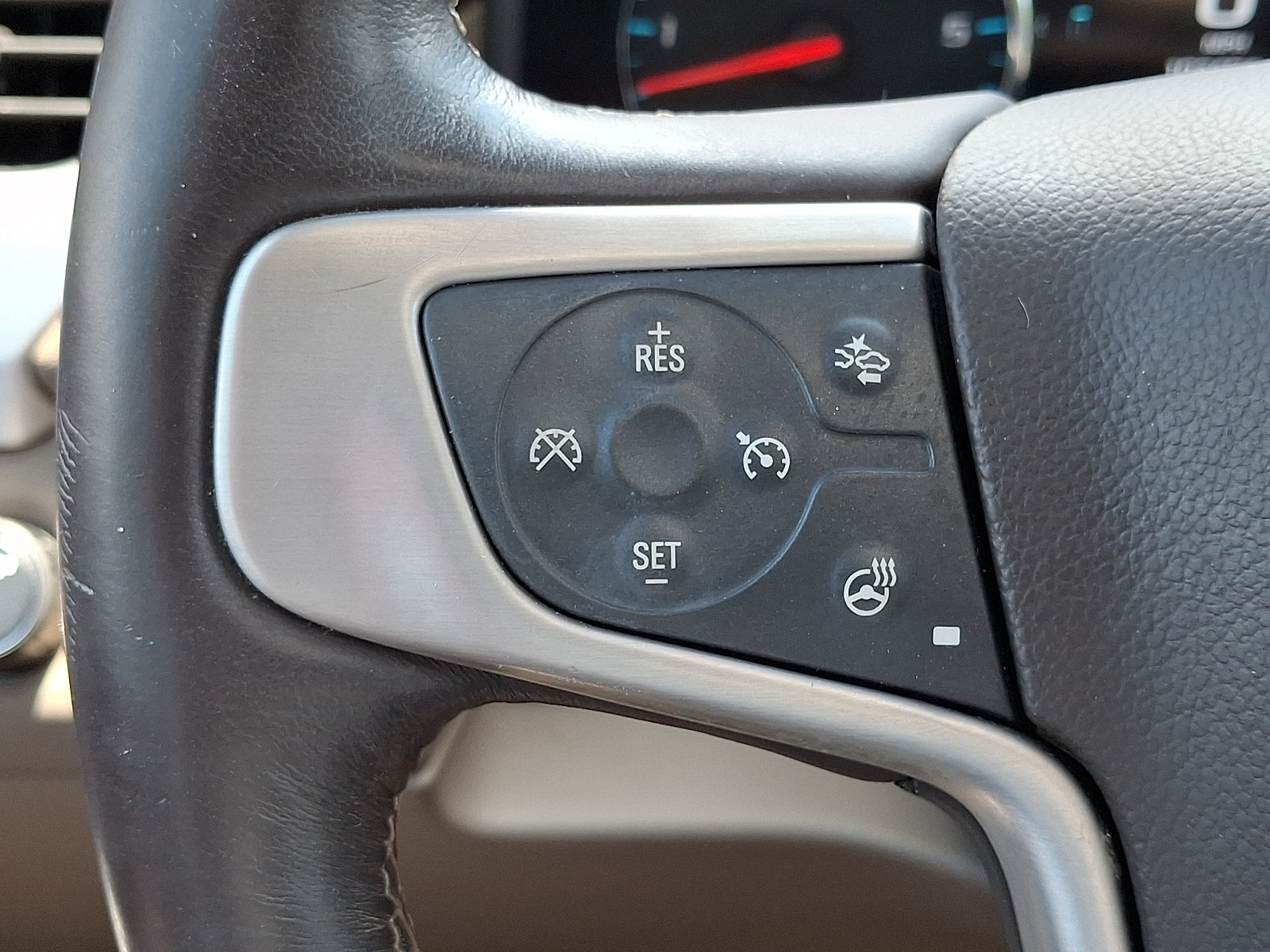 Used 2017 GMC Yukon SLT w/ Premium Edition AWD/4WD image 25