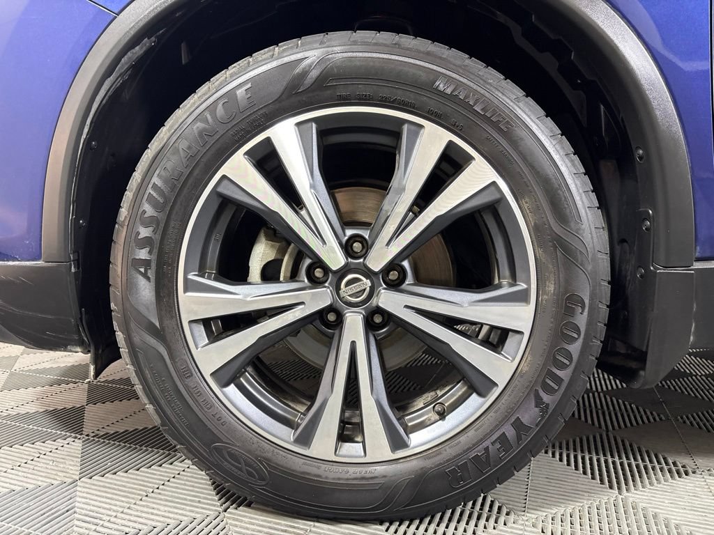 Used 2017 Nissan Rogue SL FWD image 8