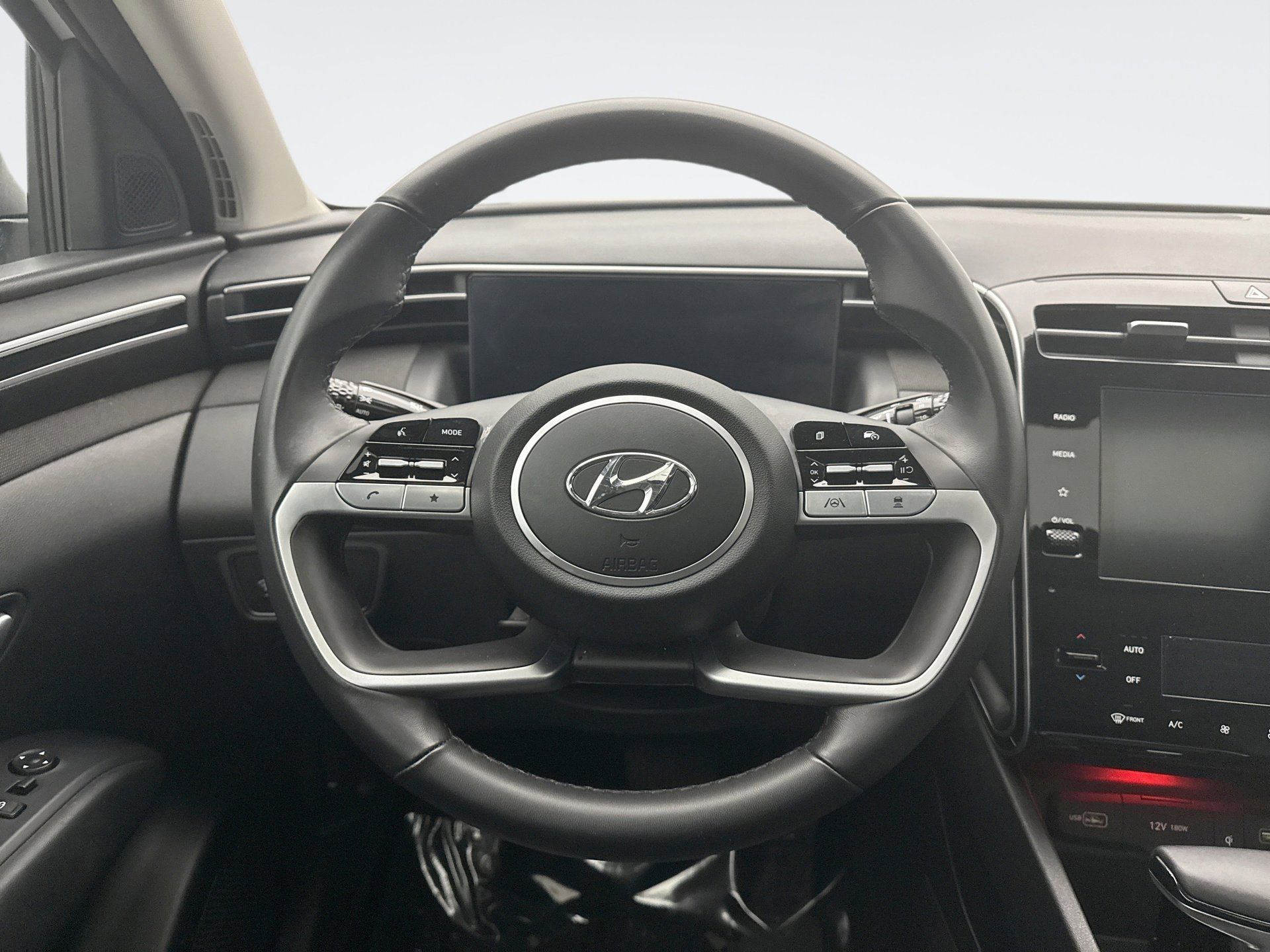 Used 2023 Hyundai Tucson SEL w/ Convenience Package image 12