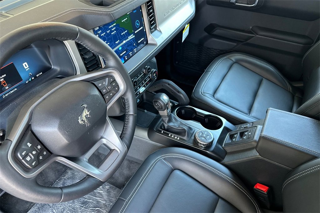New 2025 Ford Bronco Outer Banks w/ Sasquatch Package image 7