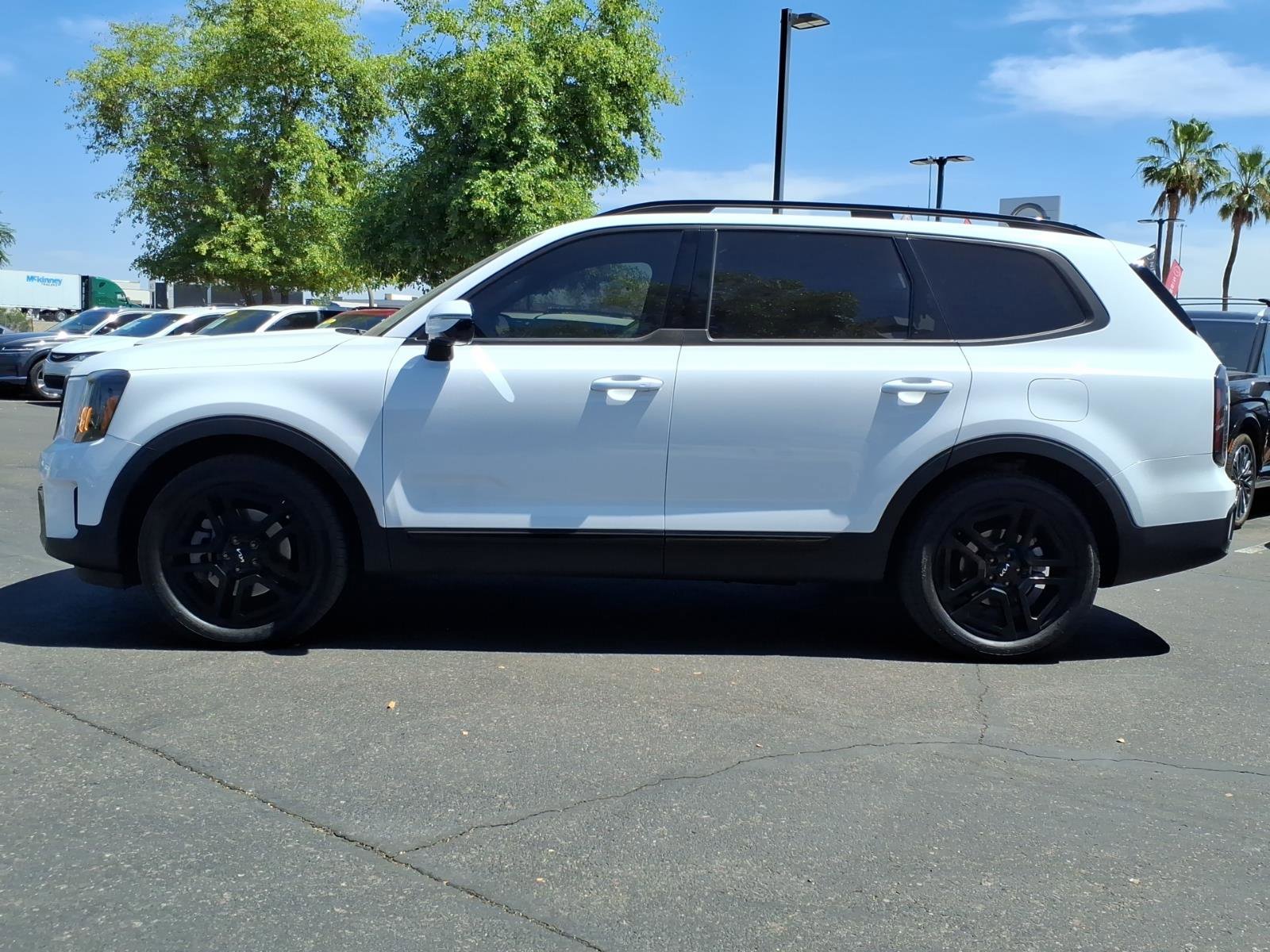 Used 2024 Kia Telluride SX Prestige X-Line image 2