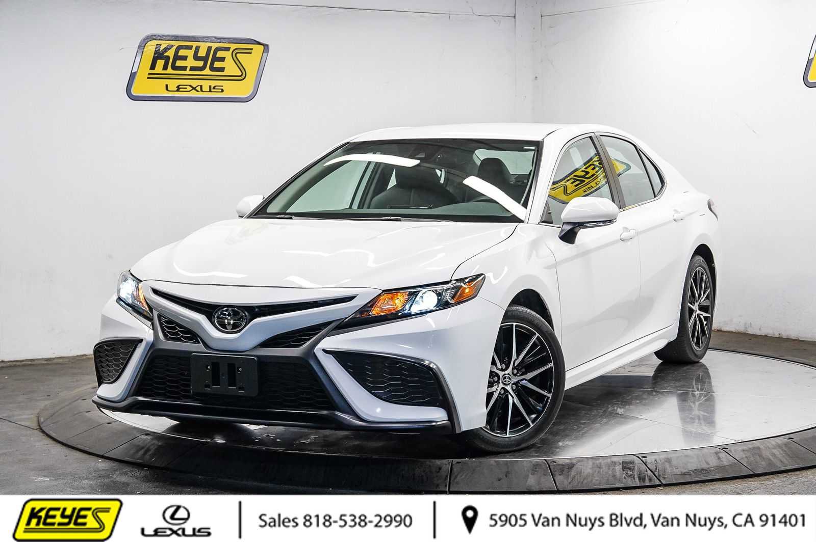 Used 2024 Toyota Camry SE