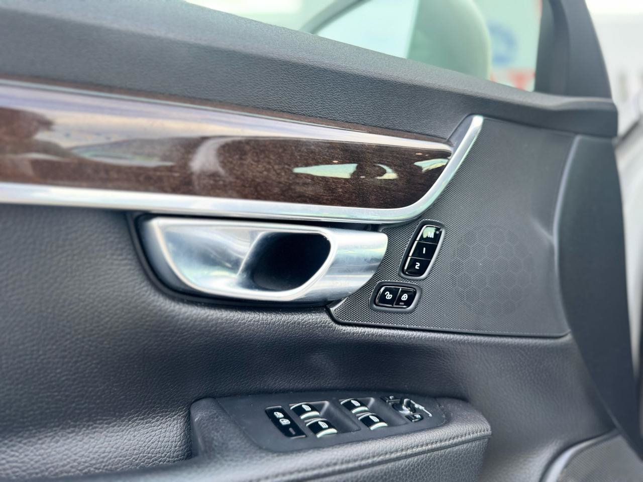 Used 2018 Volvo S90 T5 Momentum w/ Convenience Package AWD/4WD image 40