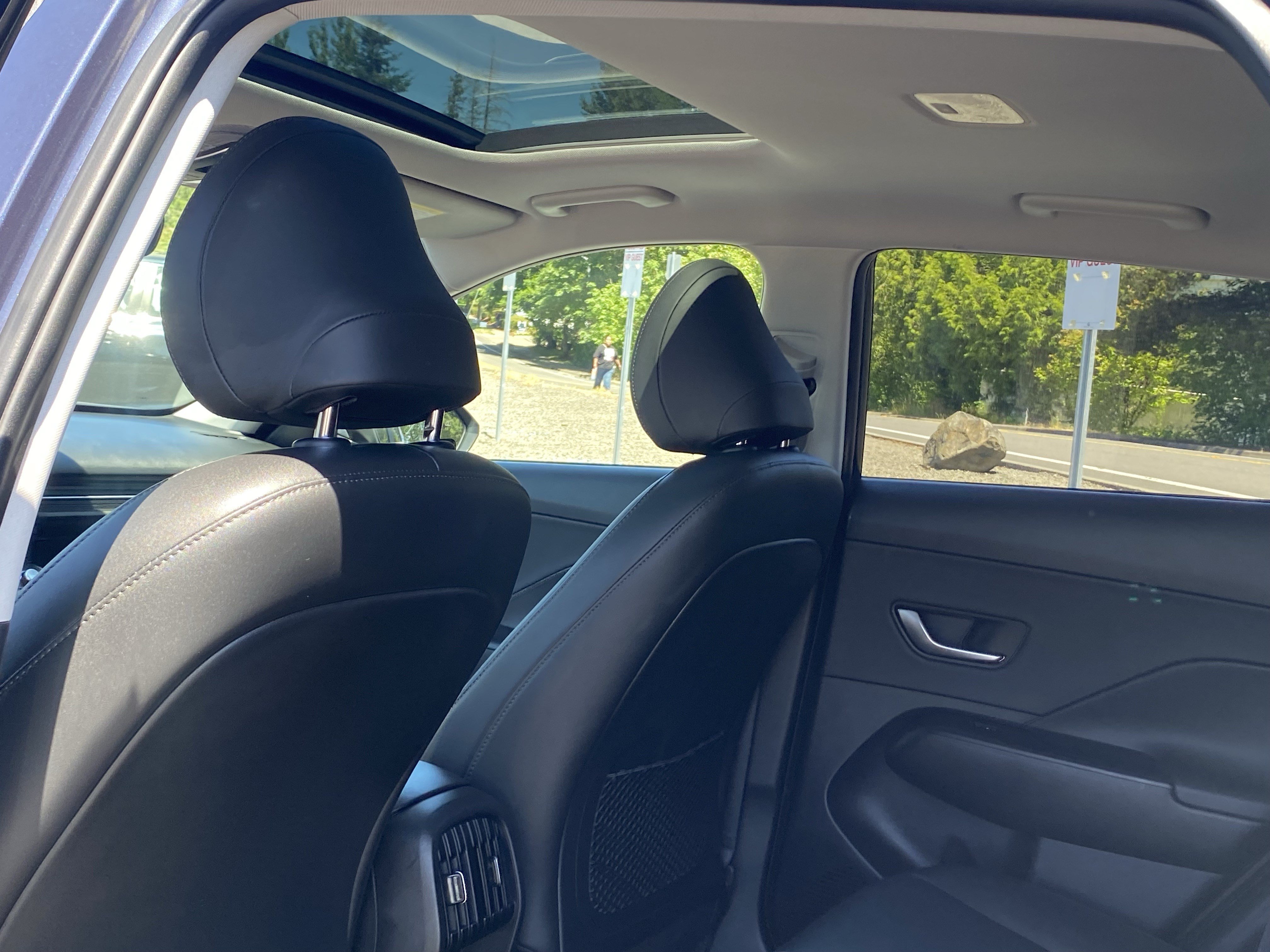 Certified 2025 Hyundai Kona Limited FWD image 16
