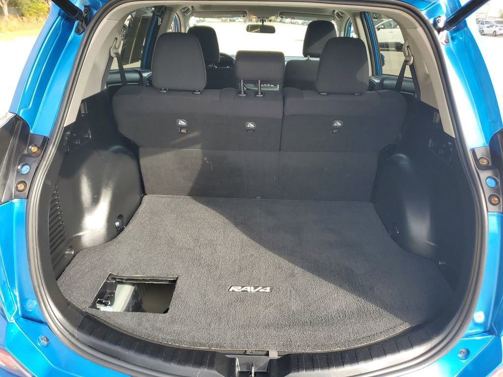 Used 2016 Toyota RAV4 XLE image 22