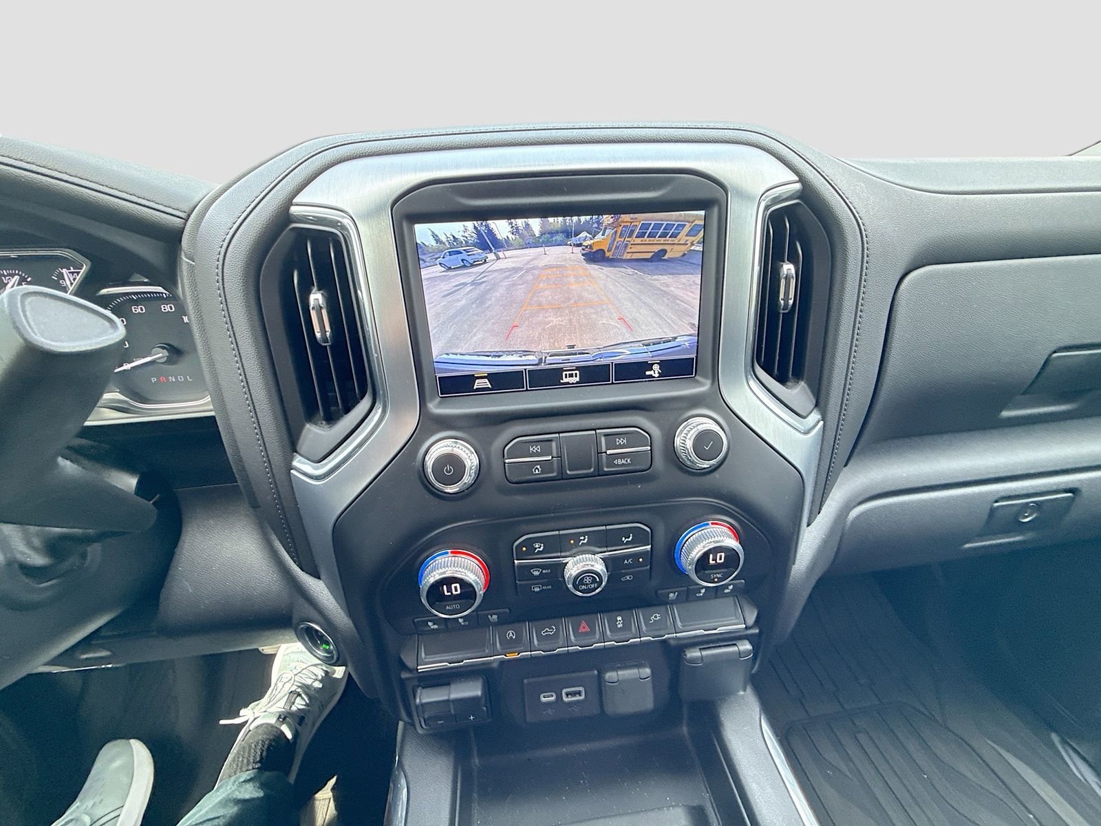 Used 2021 GMC Sierra 1500 SLT w/ SLT Premium Package AWD/4WD image 19