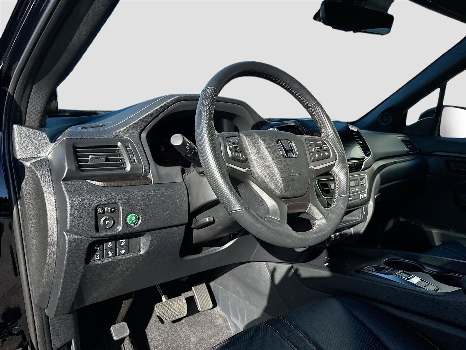 Used 2025 Honda Ridgeline TrailSport image 10