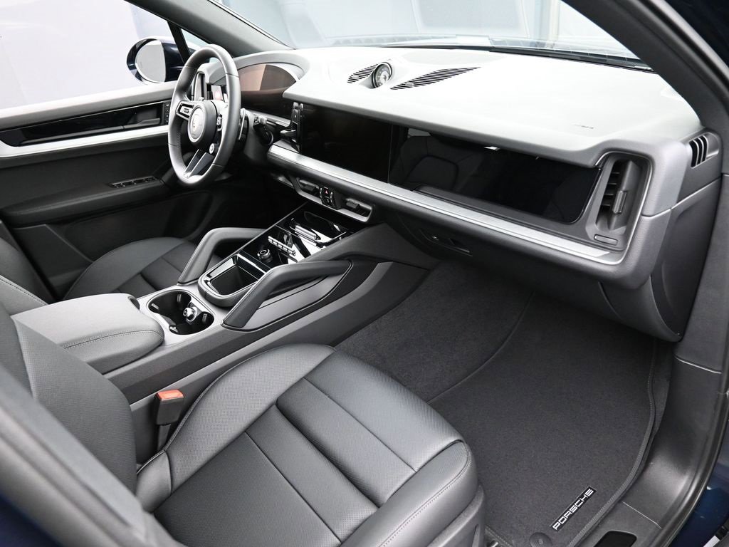 New 2026 Porsche Cayenne S image 32