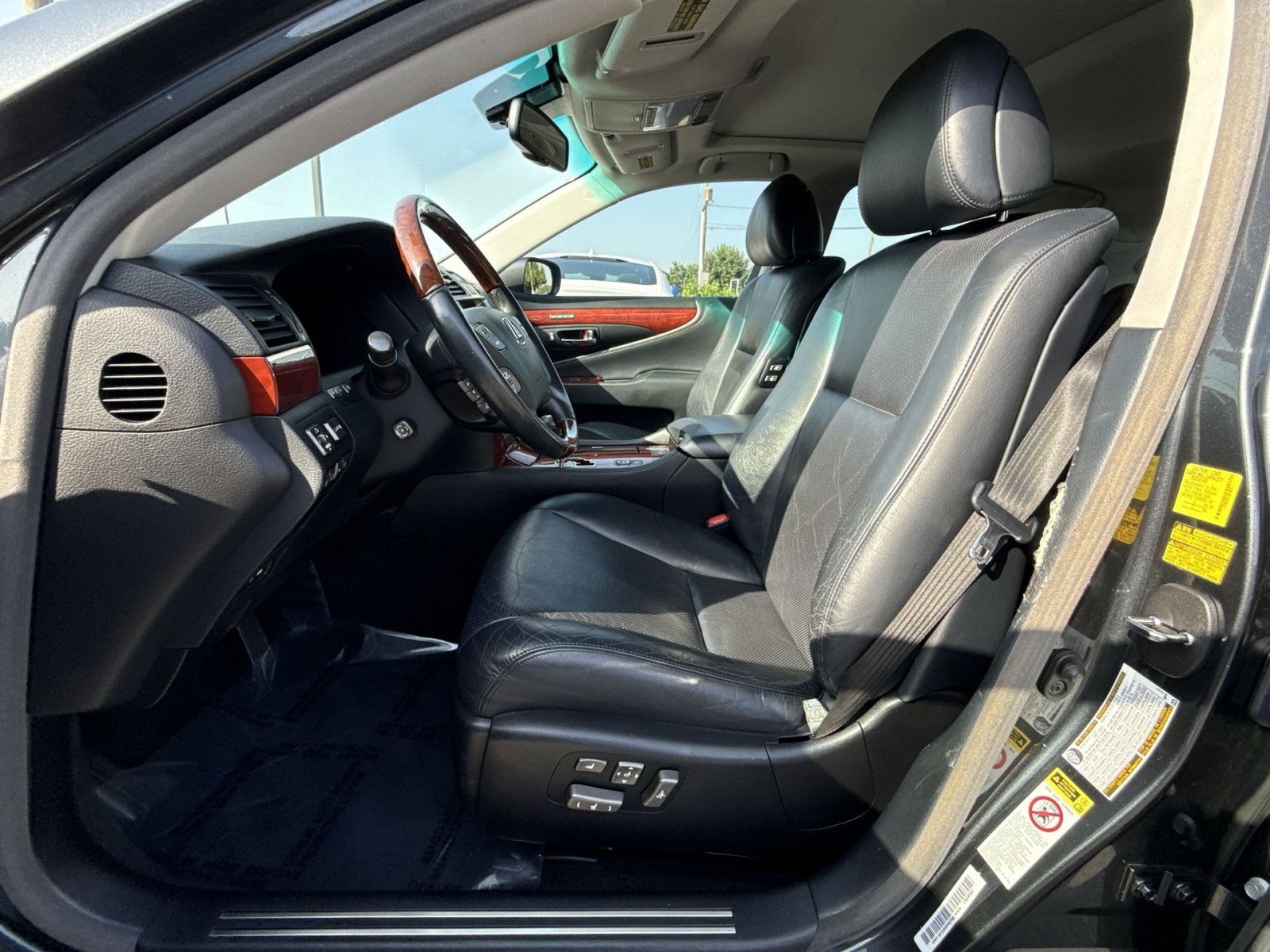 Used 2011 Lexus LS 460 w/ Luxury Value Edition RWD image 13