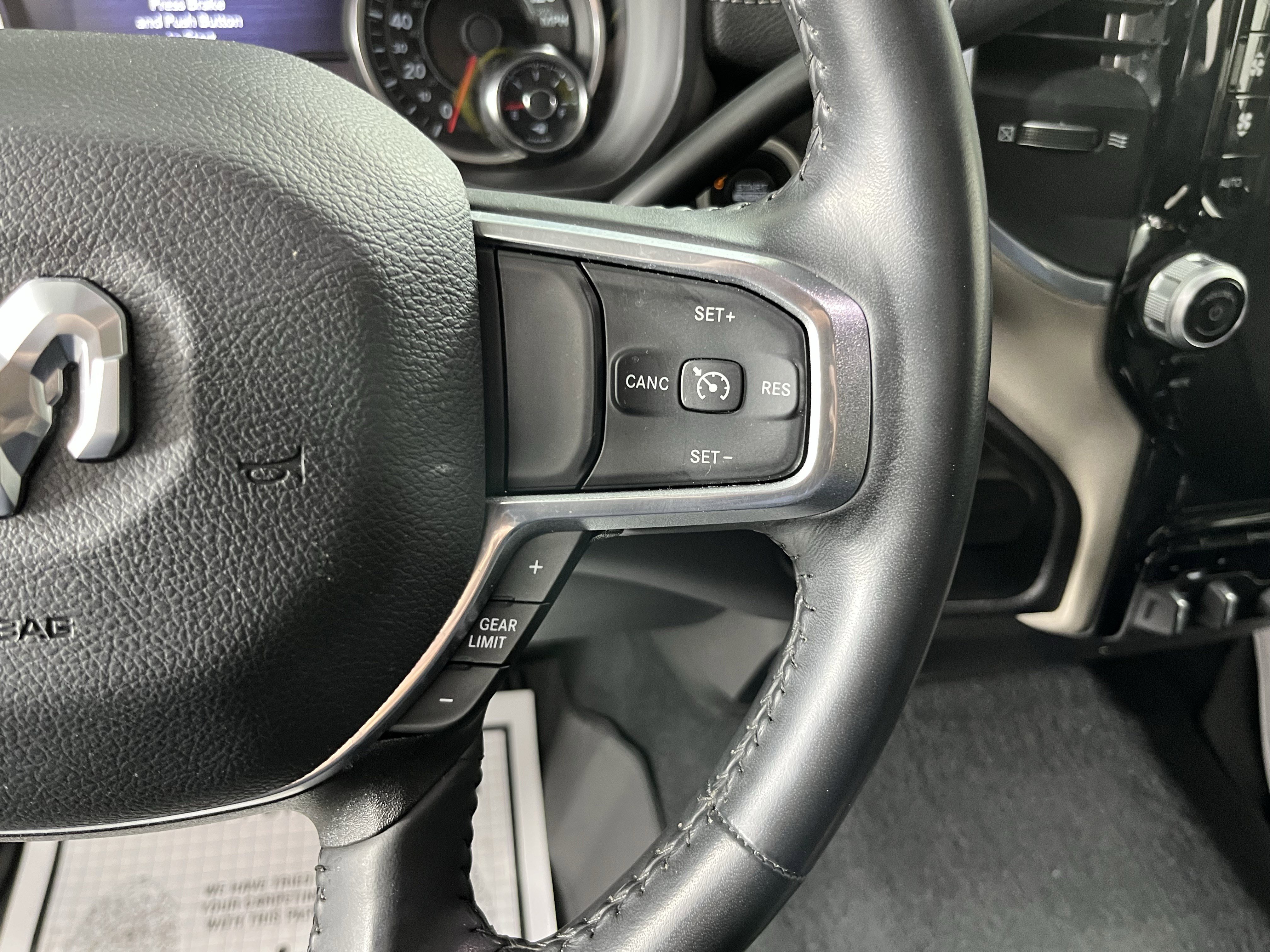 Used 2023 RAM 2500 Laramie AWD/4WD image 18