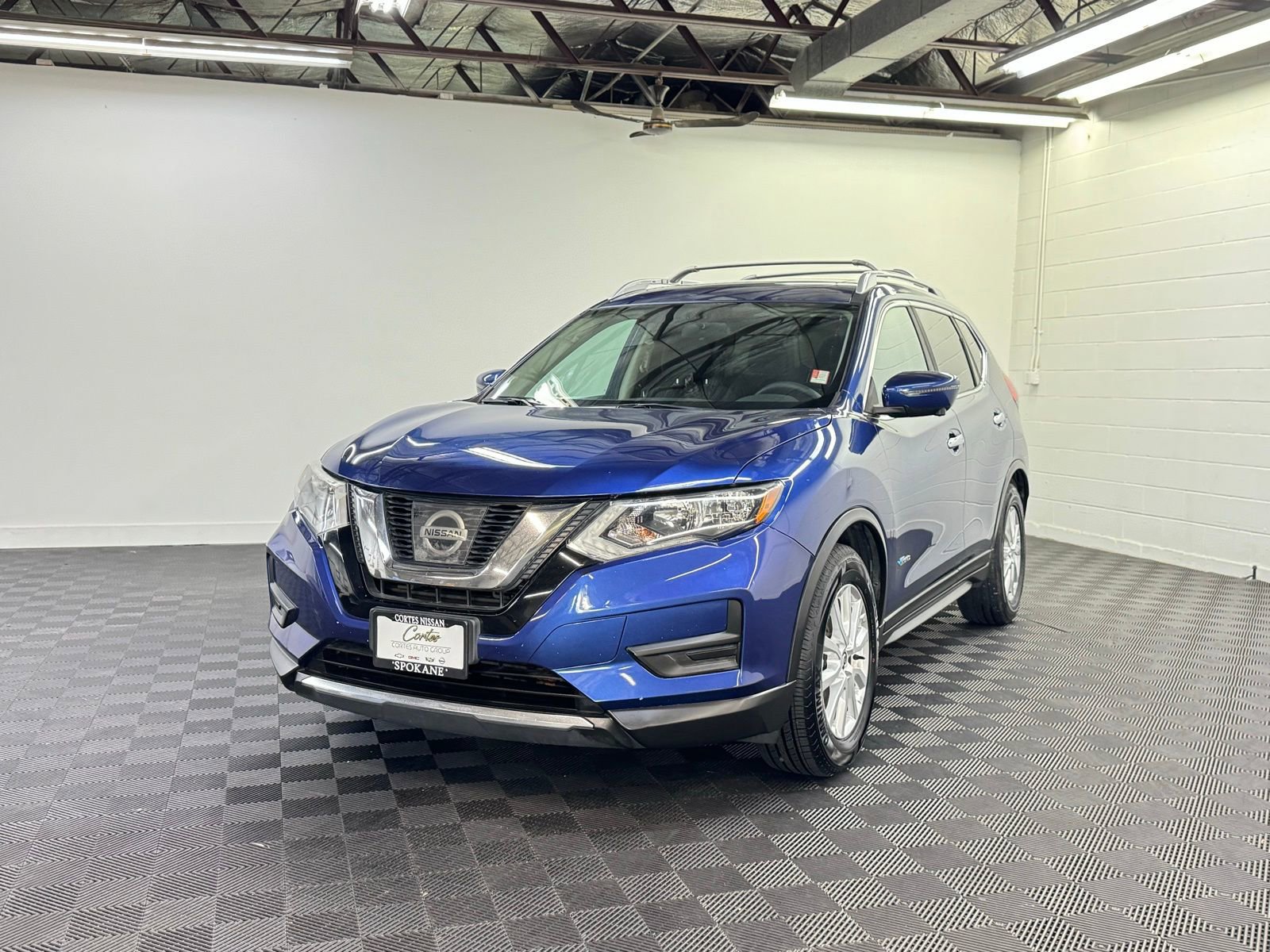 Used 2017 Nissan Rogue SV w/ HEV Premium Package