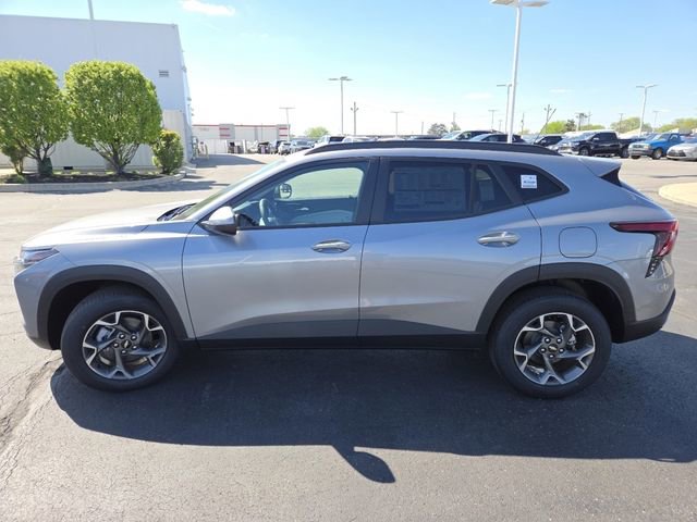 New 2026 Chevrolet Trax LT w/ Driver Confidence Package FWD image 18