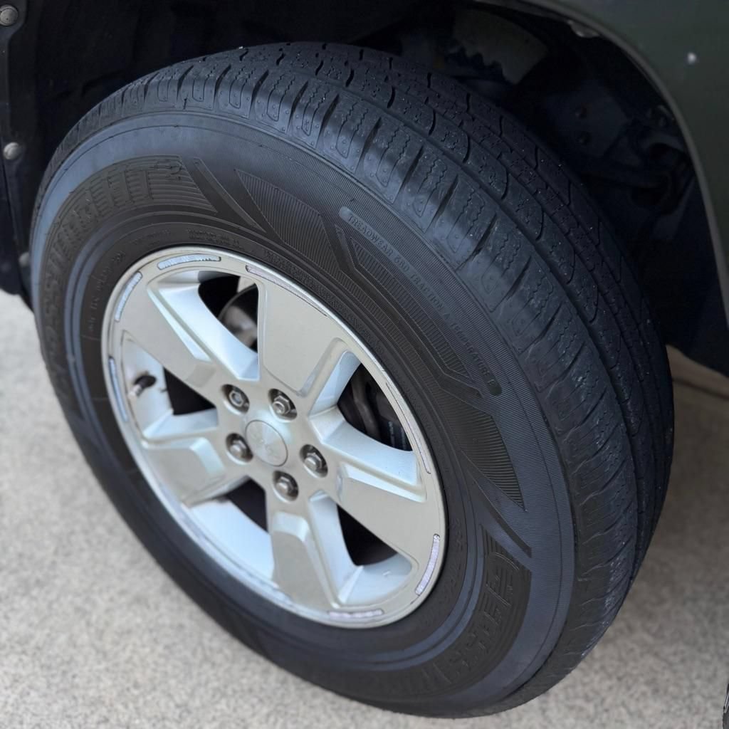 Used 2010 Jeep Liberty Sport w/ Popular Equipment Group AWD/4WD image 13